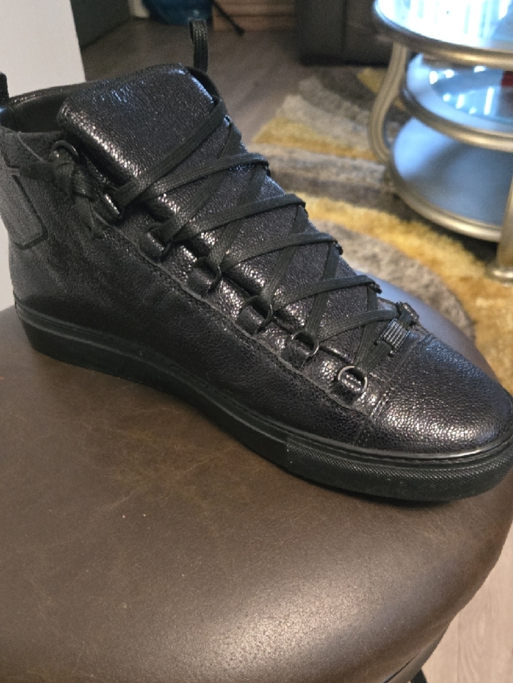 Black High-Top Leather Balenciaga Sneaker - Picture 5 of 15